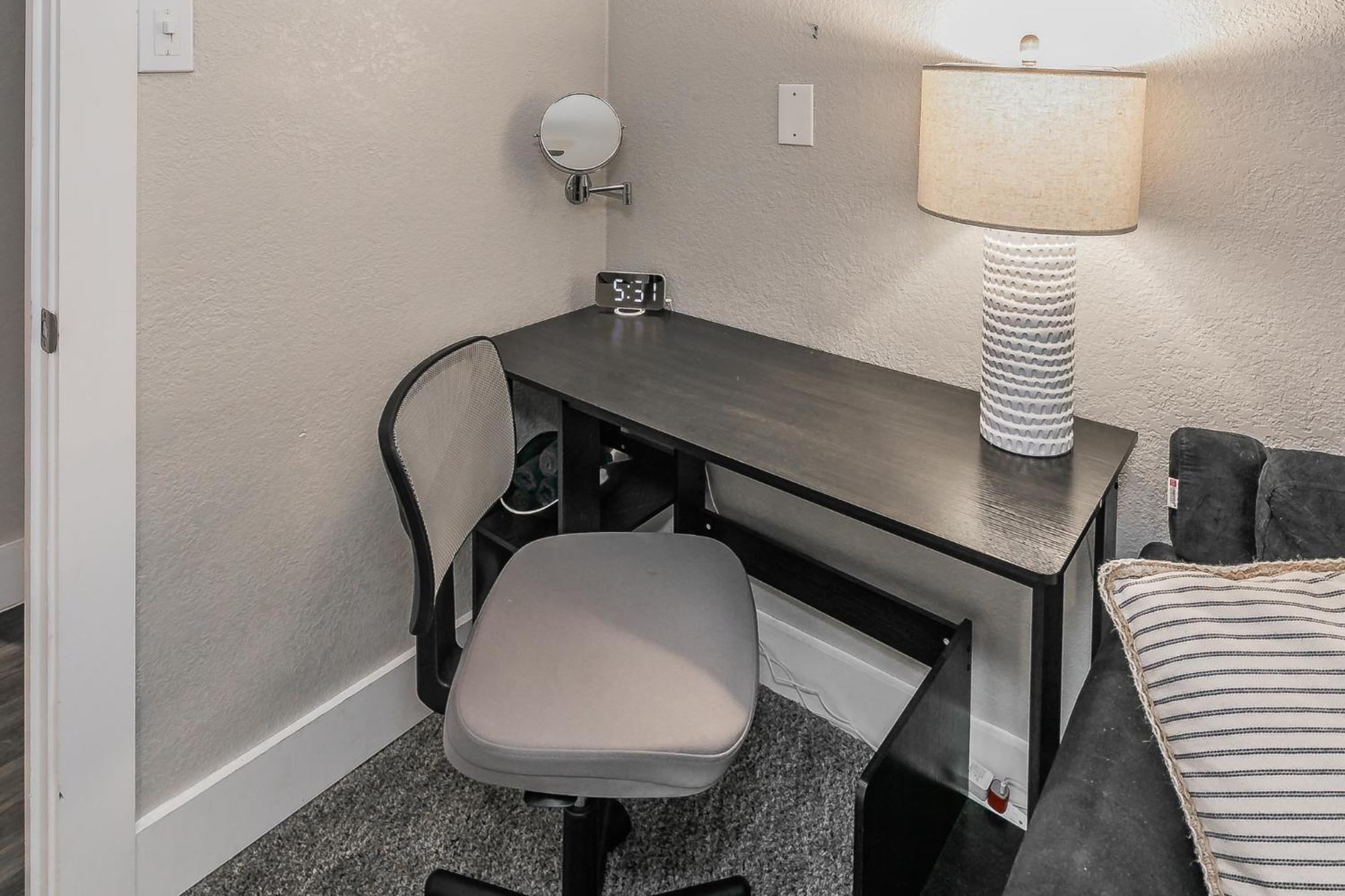 Cozy 2Br Farmhouse Apt - Sleeps 8 - Free Parking! Arlington Bagian luar foto