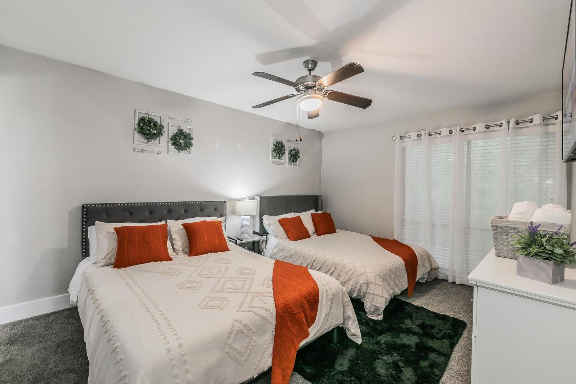 Cozy 2Br Farmhouse Apt - Sleeps 8 - Free Parking! Arlington Bagian luar foto