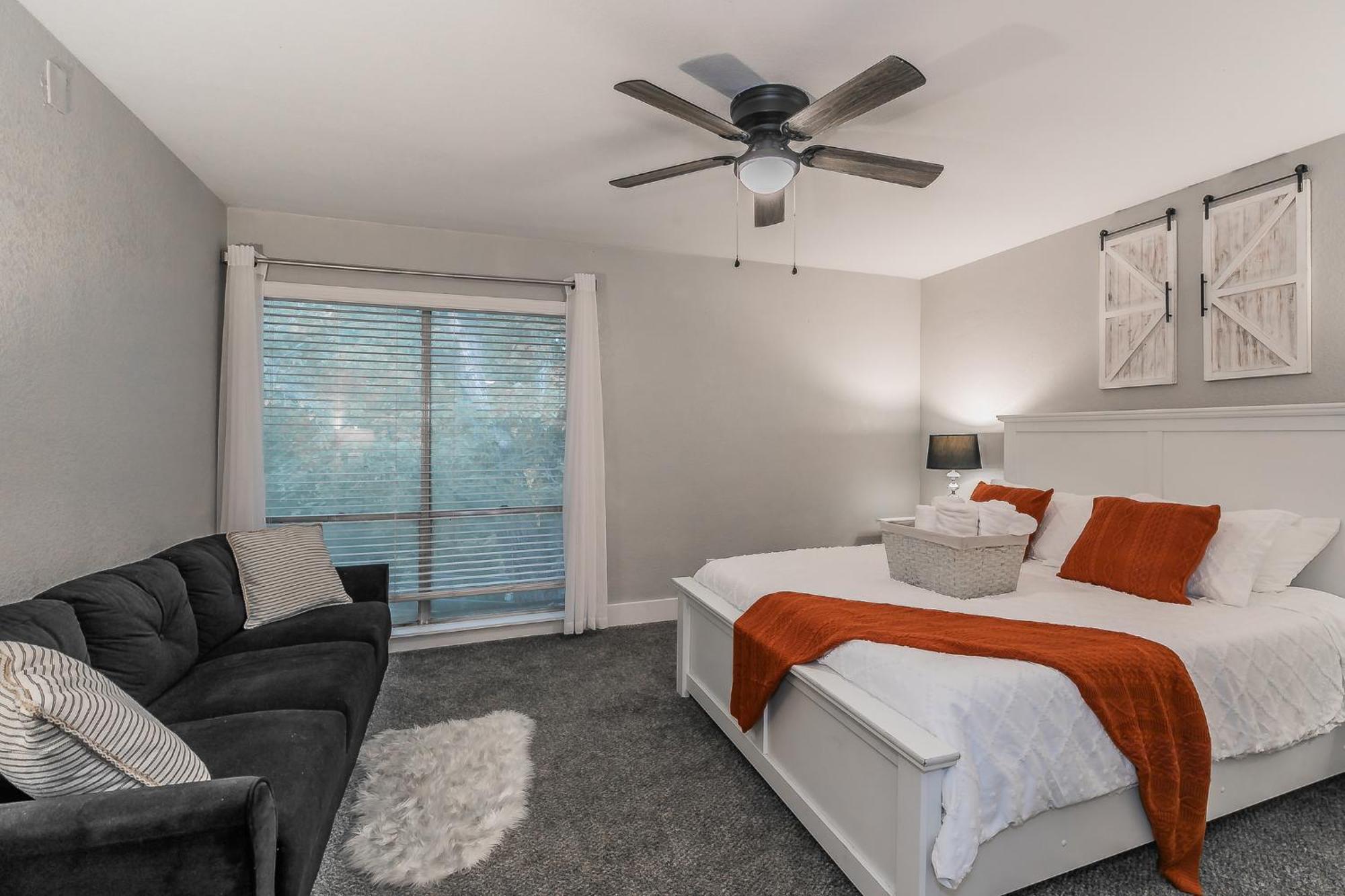 Cozy 2Br Farmhouse Apt - Sleeps 8 - Free Parking! Arlington Bagian luar foto