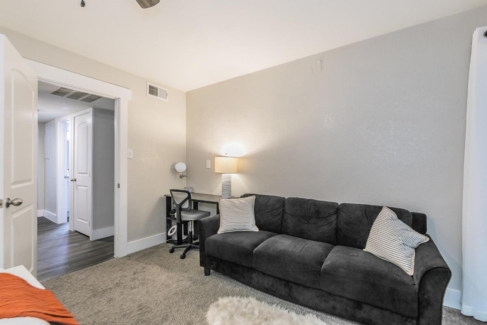 Cozy 2Br Farmhouse Apt - Sleeps 8 - Free Parking! Arlington Bagian luar foto