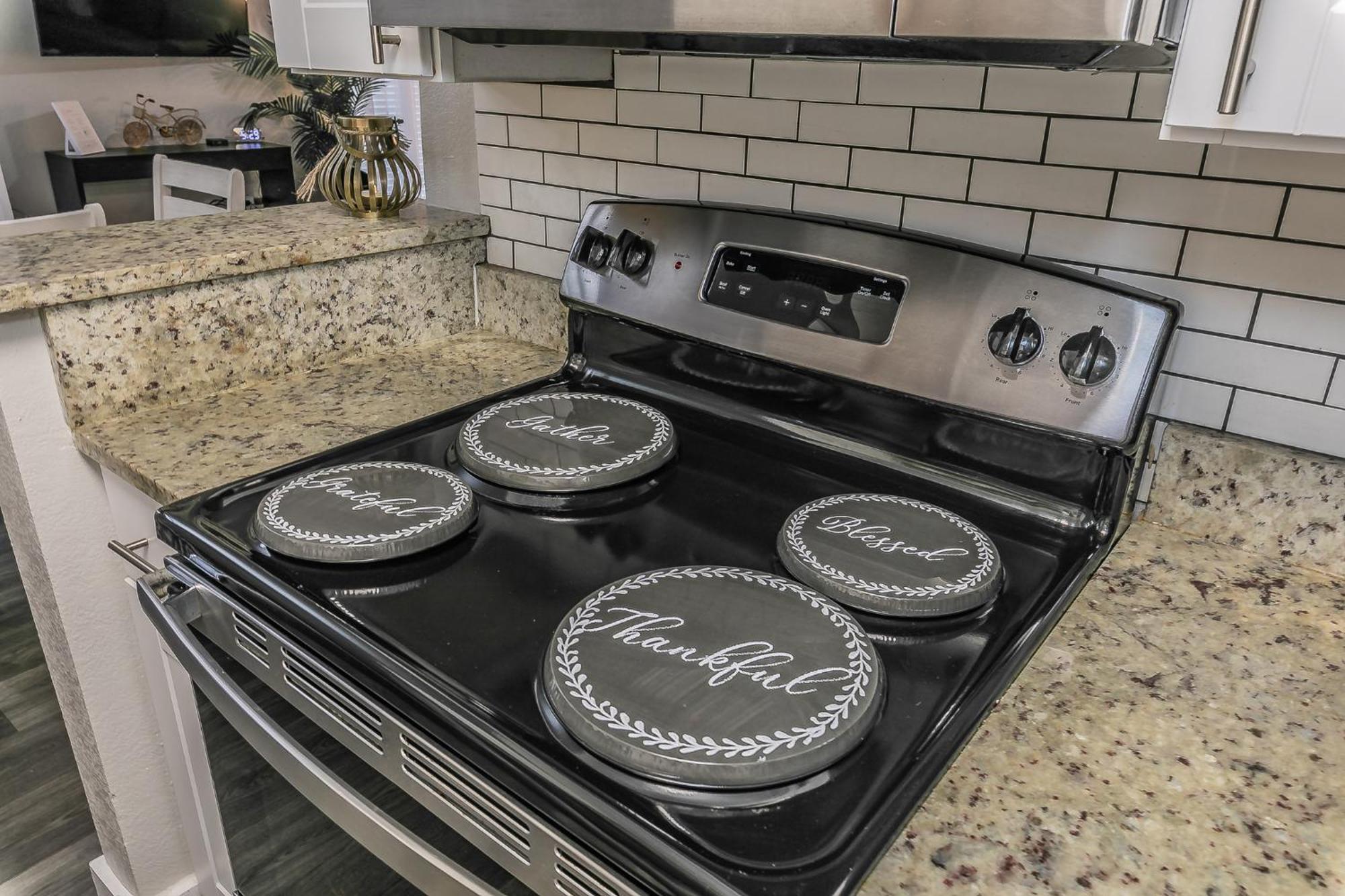 Cozy 2Br Farmhouse Apt - Sleeps 8 - Free Parking! Arlington Bagian luar foto