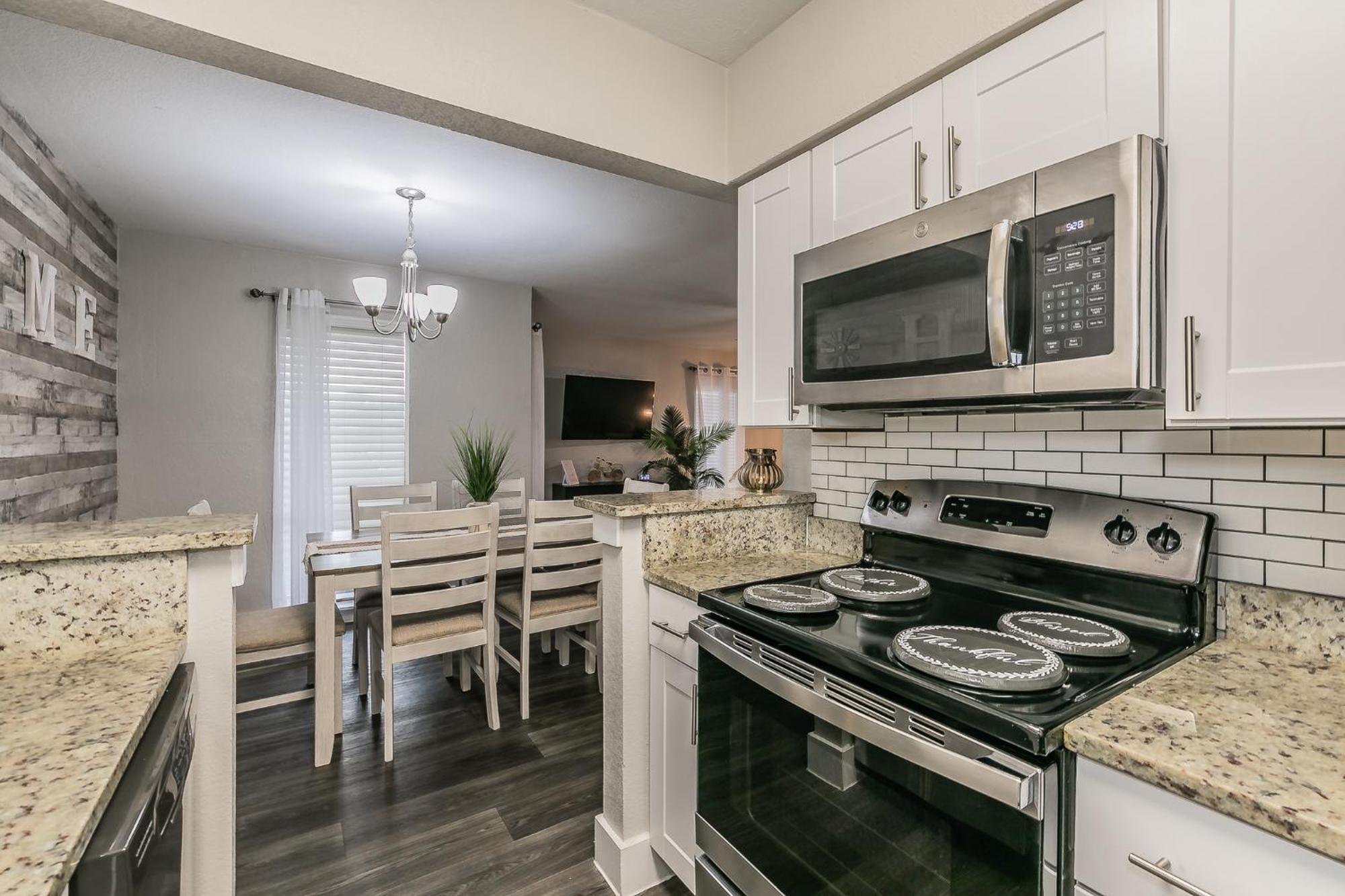 Cozy 2Br Farmhouse Apt - Sleeps 8 - Free Parking! Arlington Bagian luar foto