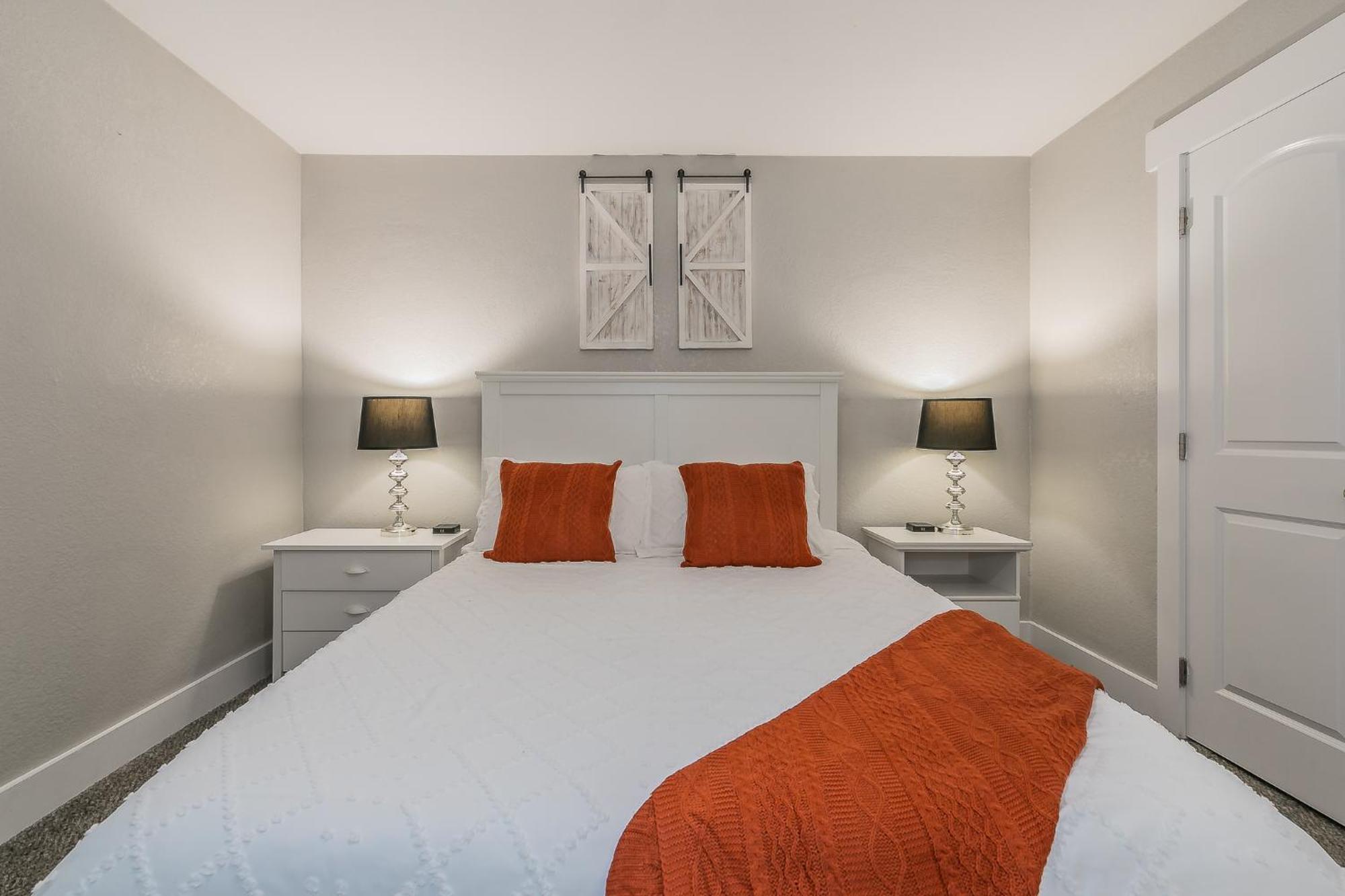 Cozy 2Br Farmhouse Apt - Sleeps 8 - Free Parking! Arlington Bagian luar foto