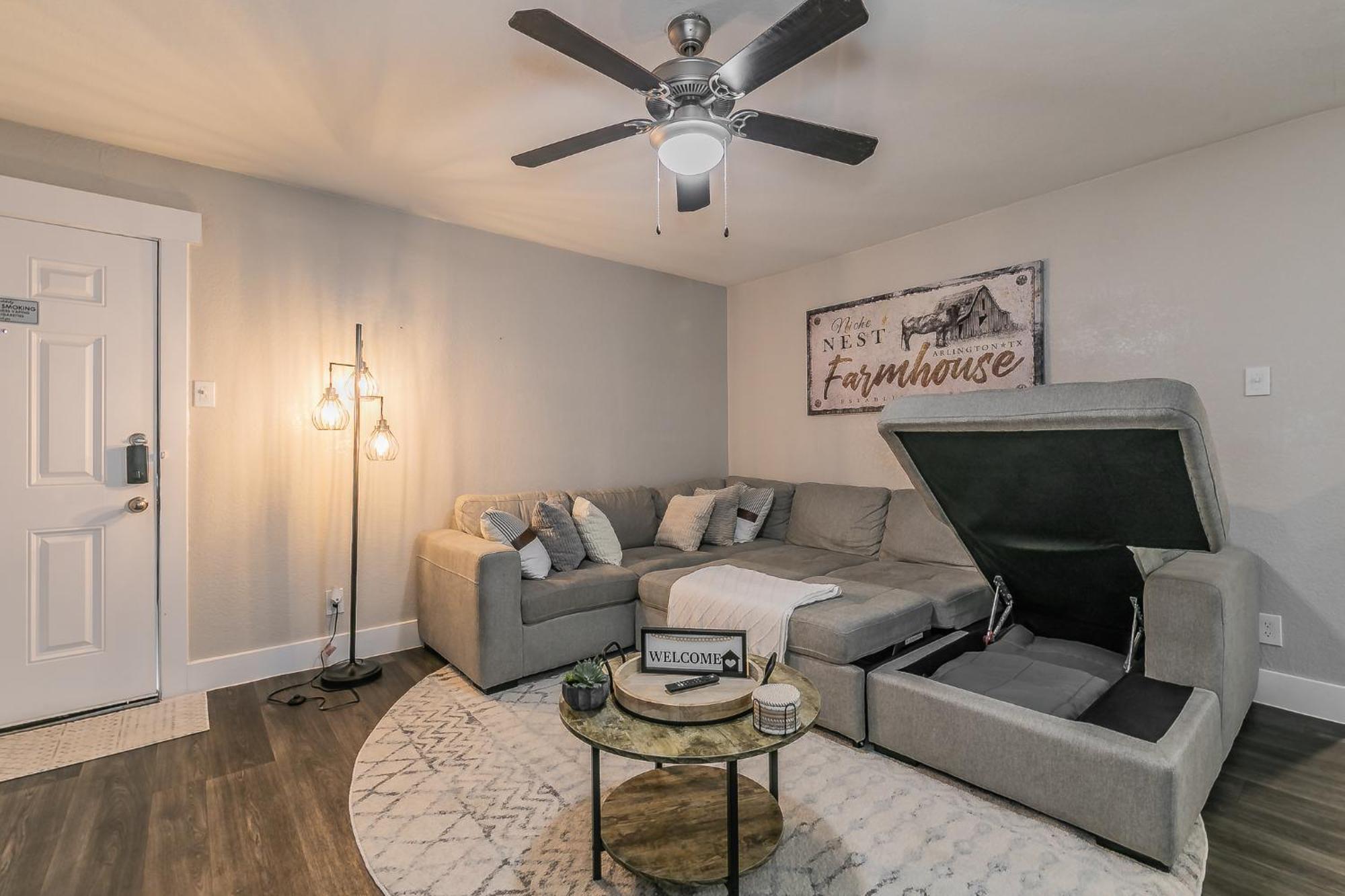 Cozy 2Br Farmhouse Apt - Sleeps 8 - Free Parking! Arlington Bagian luar foto